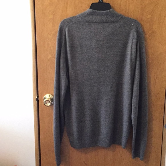 Men’s Zip Top Sweater, Size Large - Picture 4 of 5